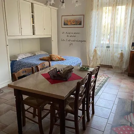 La Casina Di Jessica Apartment
